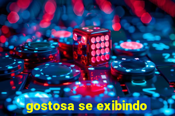 gostosa se exibindo